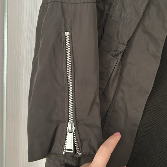 BCBG Generation OLIVE Hooded Windbreaker Jacket - Picture 6 of 8